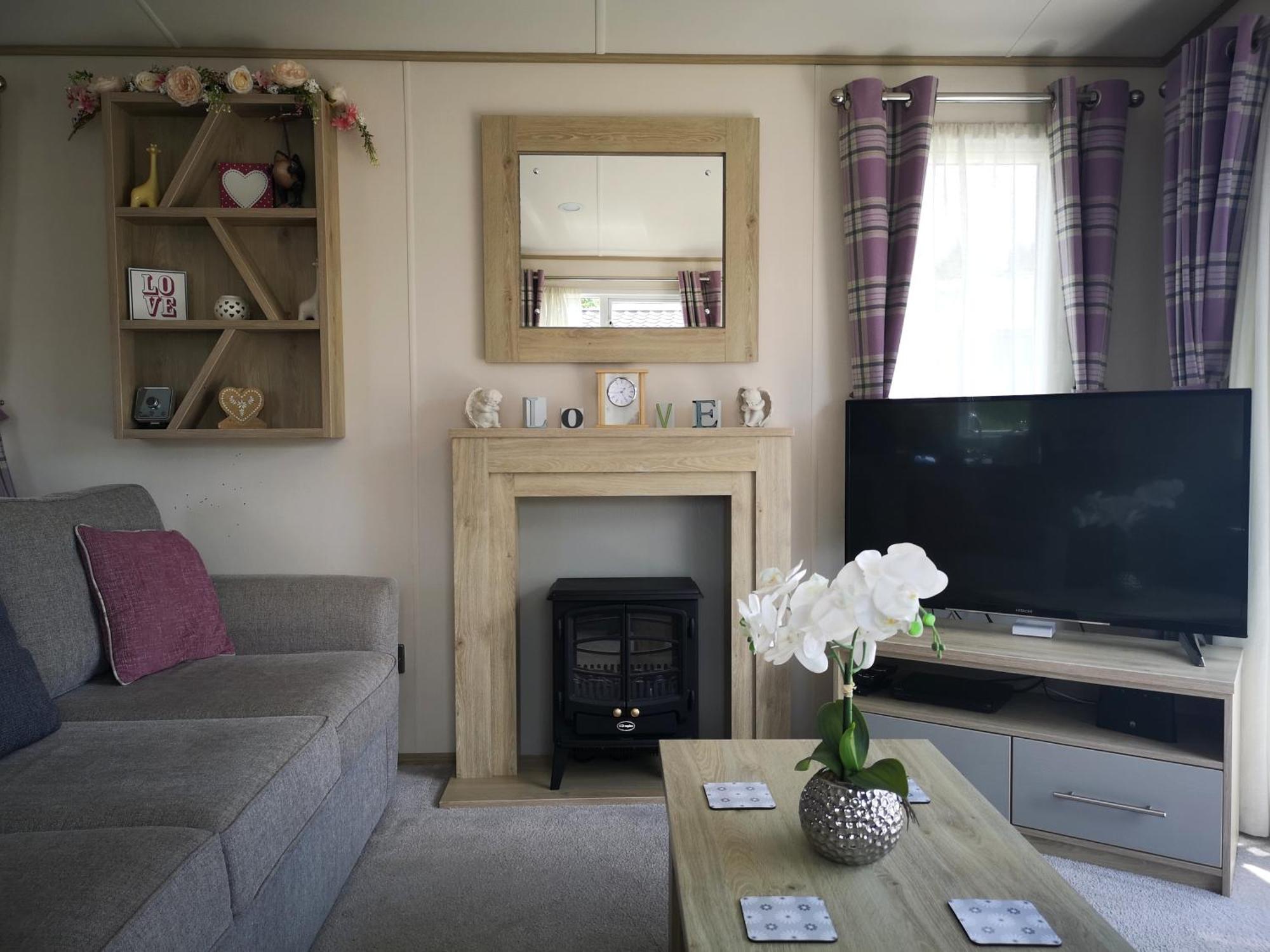 Lake Escape - Hoburne Cotswolds South Cerney Phòng bức ảnh